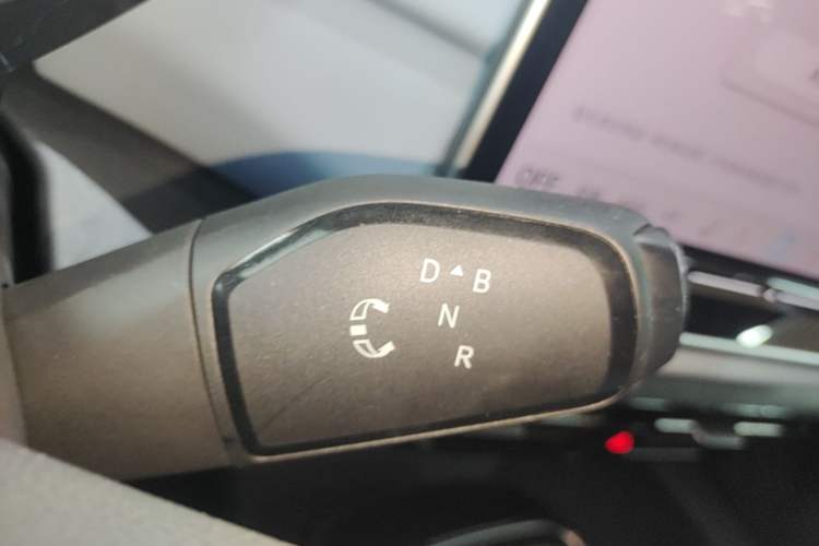 Used Volkswagen ID.4 X 2025 Smart Version Pure & Intelligent Enjoyment Edition Gear Lever