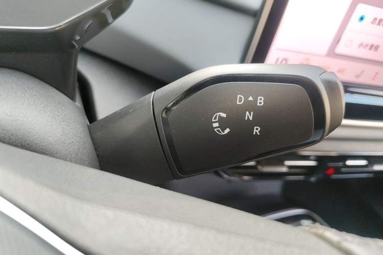 Used Volkswagen ID.4 X 2025 Smart Version Pure & Intelligent Enjoyment Edition Gear Lever