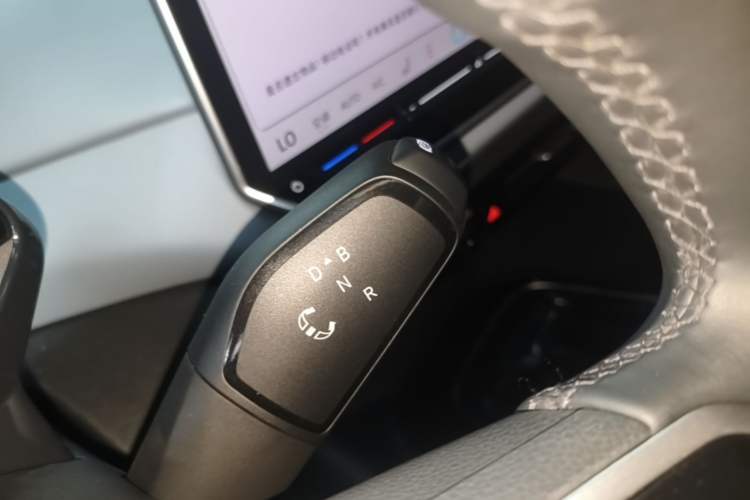 Used Volkswagen ID.4 X 2025 Smart Version Pure & Intelligent Enjoyment Edition Gear Lever
