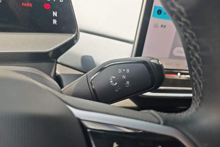 Used Volkswagen ID.4 X 2025 Smart Version Pure & Intelligent Enjoyment Edition Gear Lever