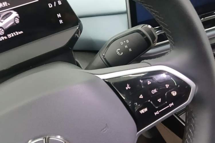 Used Volkswagen ID.4 X 2025 Smart Version Pure & Intelligent Enjoyment Edition Gear Lever