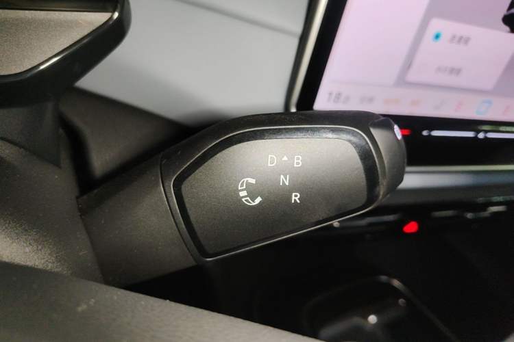 Used Volkswagen ID.4 X 2025 Smart Version Pure & Intelligent Enjoyment Edition Gear Lever
