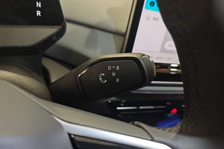 Used Volkswagen ID.4 X 2025 Smart Version Pure & Intelligent Enjoyment Edition Gear Lever