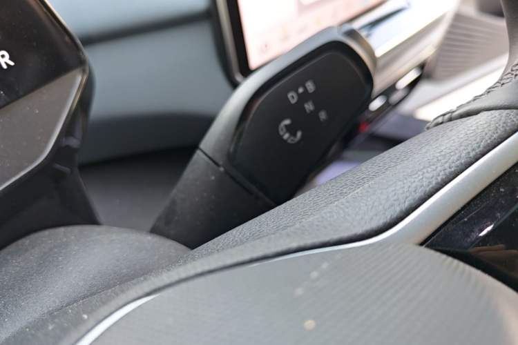 Used Volkswagen ID.4 X 2025 Smart Version Pure & Intelligent Enjoyment Edition Gear Lever