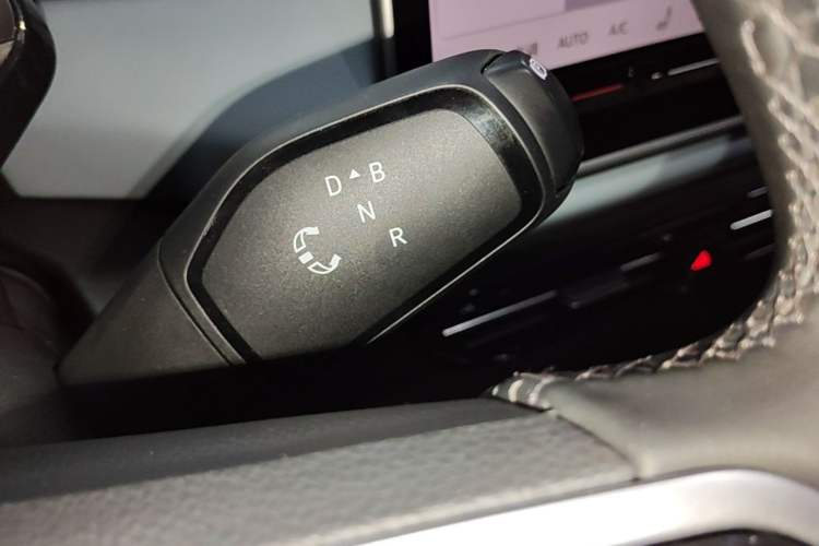 Used Volkswagen ID.4 X 2025 Smart Version Pure & Intelligent Enjoyment Edition Gear Lever