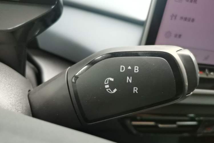 Used Volkswagen ID.4 X 2025 Smart Version Pure & Intelligent Enjoyment Edition Gear Lever