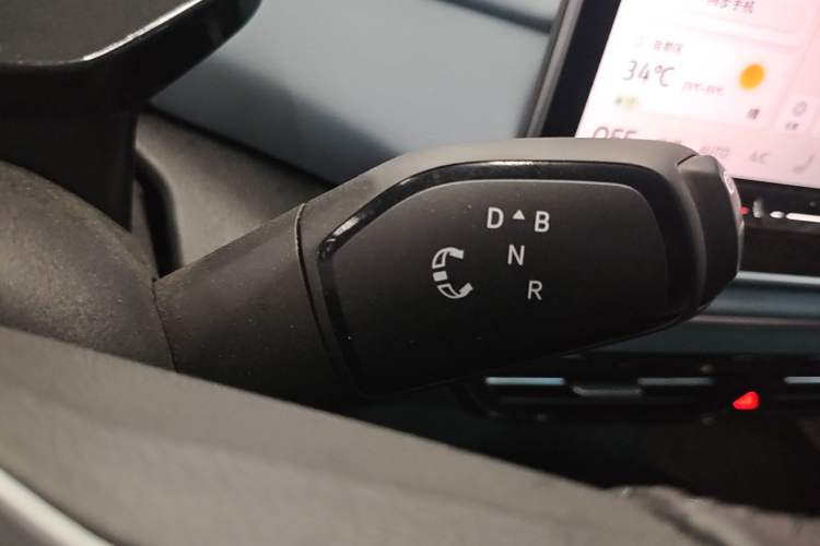 Used Volkswagen ID.4 X 2025 Smart Version Pure & Intelligent Enjoyment Edition Gear Lever