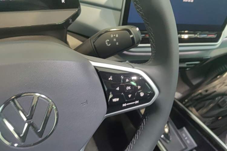 Used Volkswagen ID.4 X 2025 Smart Version Pure & Intelligent Enjoyment Edition Gear Lever