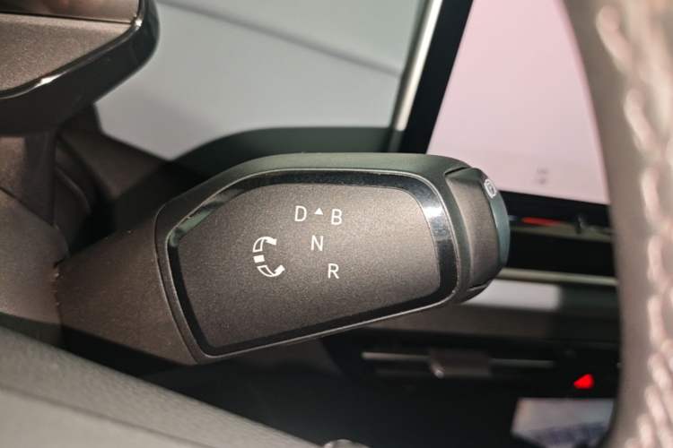 Used Volkswagen ID.4 X 2025 Smart Version Pure & Intelligent Enjoyment Edition Gear Lever