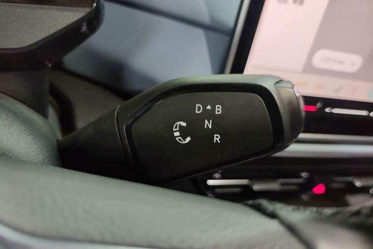 Used Volkswagen ID.4 X 2025 Smart Version Pure & Intelligent Enjoyment Edition Gear Lever