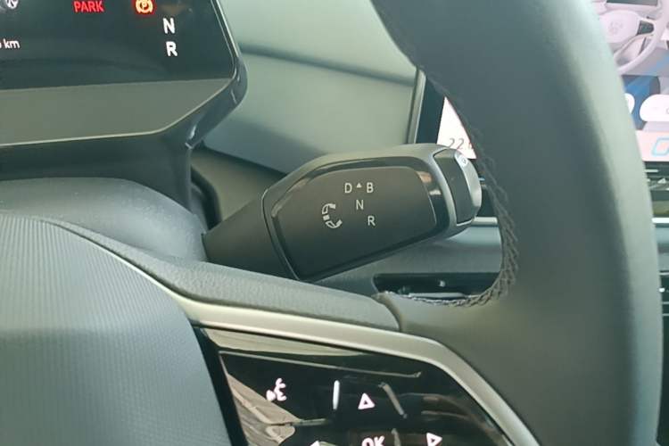 Used Volkswagen ID.4 X 2025 Smart Version Pure & Intelligent Enjoyment Edition Gear Lever