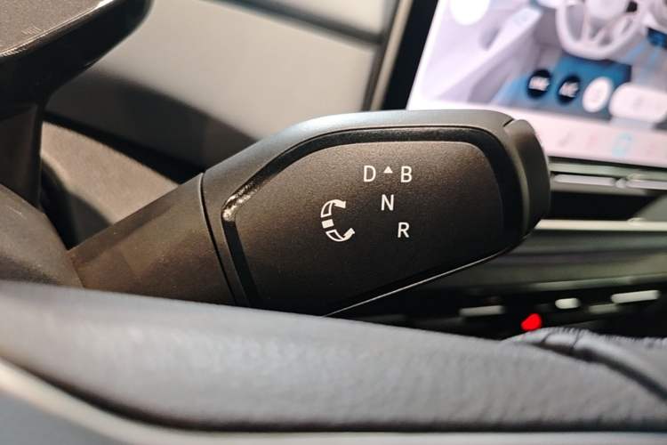 Used Volkswagen ID.4 X 2025 Smart Version Pure & Intelligent Enjoyment Edition Gear Lever