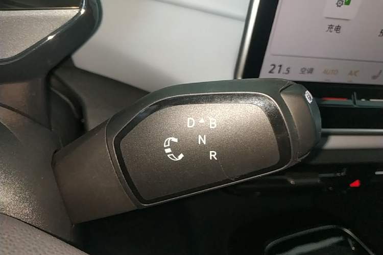 Used Volkswagen ID.4 X 2025 Smart Version Pure & Intelligent Enjoyment Edition Gear Lever