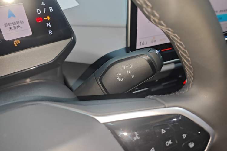 Used Volkswagen ID.4 X 2025 Smart Version Pure & Intelligent Enjoyment Edition Gear Lever