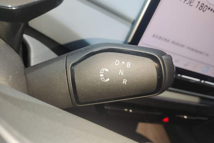 Used Volkswagen ID.4 X 2025 Smart Version Pure & Intelligent Enjoyment Edition Gear Lever