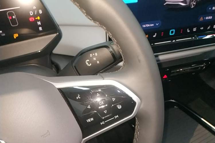 Used Volkswagen ID.4 X 2025 Smart Version Pure & Intelligent Enjoyment Edition Gear Lever