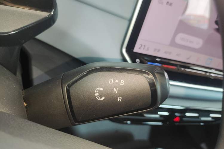 Used Volkswagen ID.4 X 2025 Smart Version Pure & Intelligent Enjoyment Edition Gear Lever