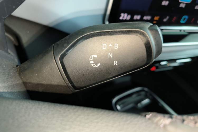 Used Volkswagen ID.4 X 2025 Smart Version Pure & Intelligent Enjoyment Edition Gear Lever