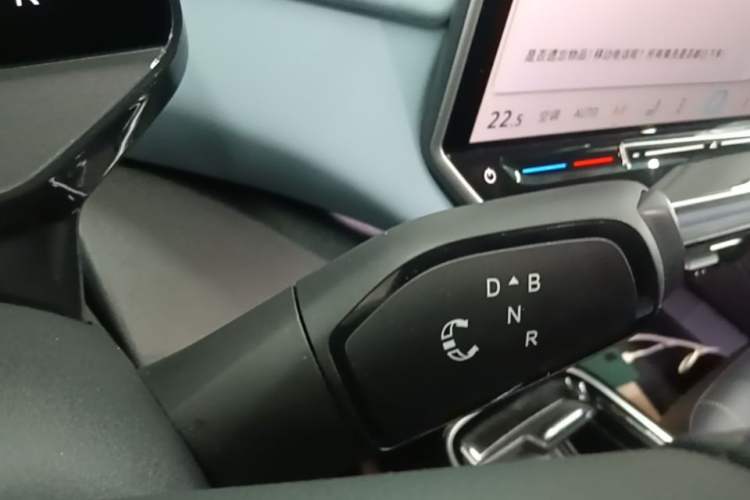 Used Volkswagen ID.4 X 2025 Smart Version Pure & Intelligent Enjoyment Edition Gear Lever