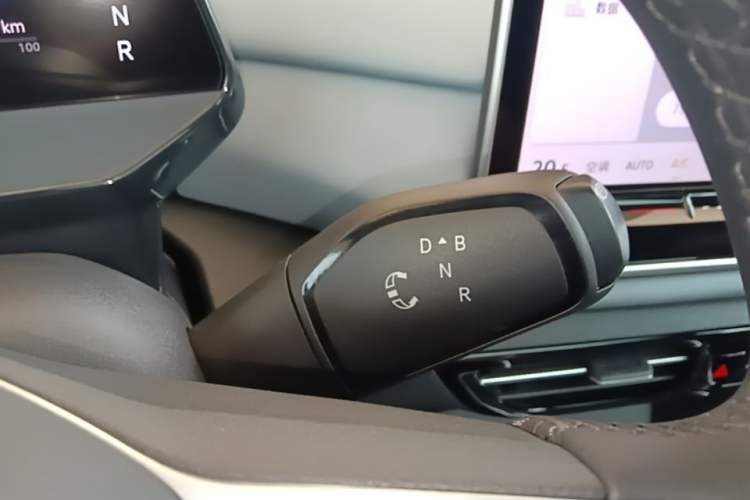 Used Volkswagen ID.4 X 2025 Smart Version Pure & Intelligent Enjoyment Edition Gear Lever