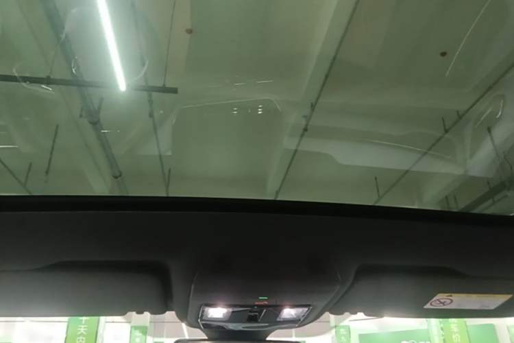 Used Volkswagen ID.4 X 2025 Smart Version Pure & Intelligent Enjoyment Edition Headliner