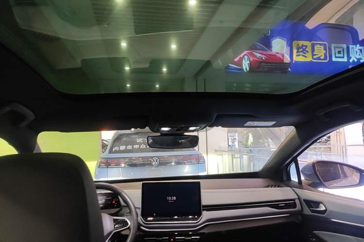 Used Volkswagen ID.4 X 2025 Smart Version Pure & Intelligent Enjoyment Edition Headliner