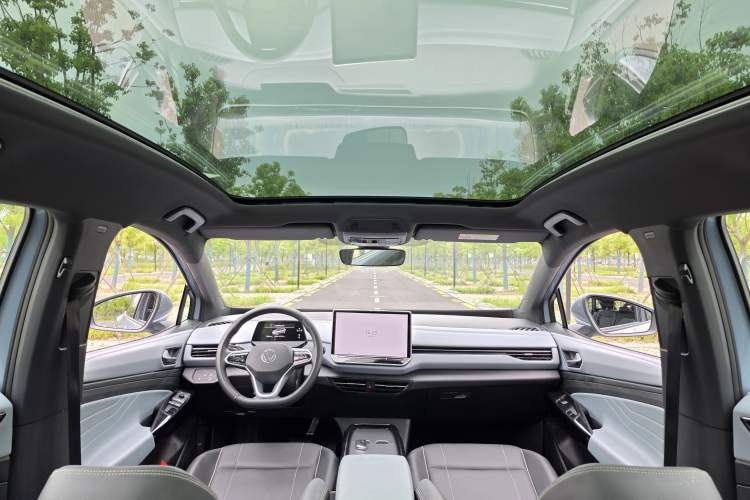 Used Volkswagen ID.4 X 2025 Smart Version Pure & Intelligent Enjoyment Edition Headliner
