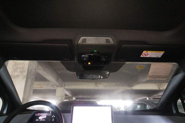 Used Volkswagen ID.4 X 2025 Smart Version Pure & Intelligent Enjoyment Edition Headliner