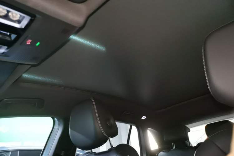 Used Volkswagen ID.4 X 2025 Smart Version Pure & Intelligent Enjoyment Edition Headliner