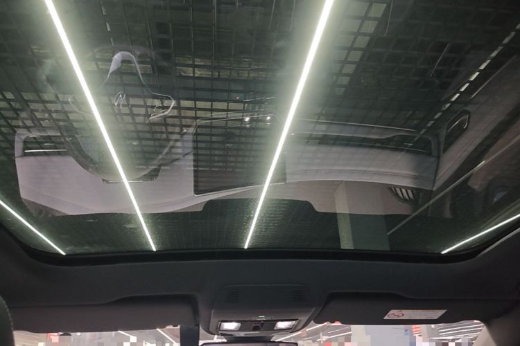 Used Volkswagen ID.4 X 2025 Smart Version Pure & Intelligent Enjoyment Edition Headliner