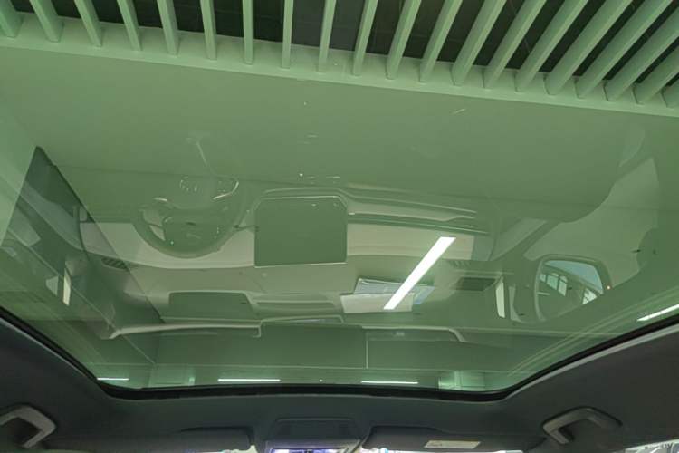 Used Volkswagen ID.4 X 2025 Smart Version Pure & Intelligent Enjoyment Edition Headliner