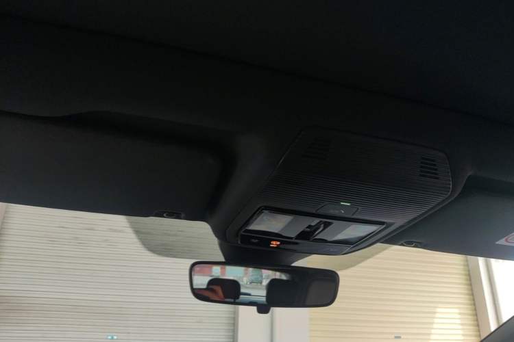 Used Volkswagen ID.4 X 2025 Smart Version Pure & Intelligent Enjoyment Edition Headliner