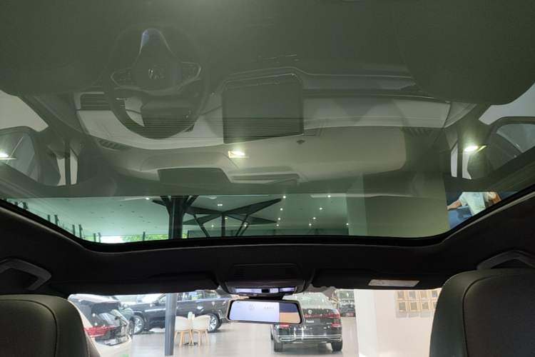 Used Volkswagen ID.4 X 2025 Smart Version Pure & Intelligent Enjoyment Edition Headliner