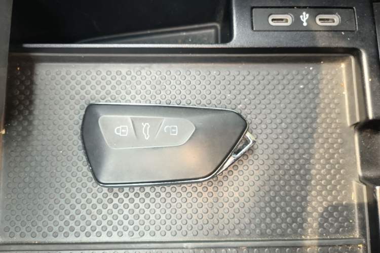 Used Volkswagen ID.4 X 2025 Smart Version Pure & Intelligent Enjoyment Edition Interior 1