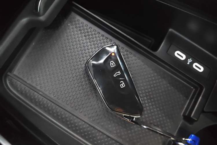 Used Volkswagen ID.4 X 2025 Smart Version Pure & Intelligent Enjoyment Edition Interior 1