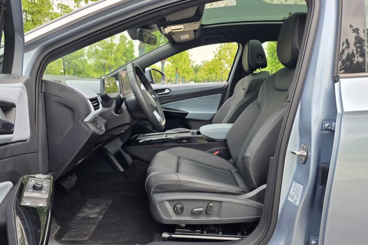 Used Volkswagen ID.4 X 2025 Smart Version Pure & Intelligent Enjoyment Edition Interior 1