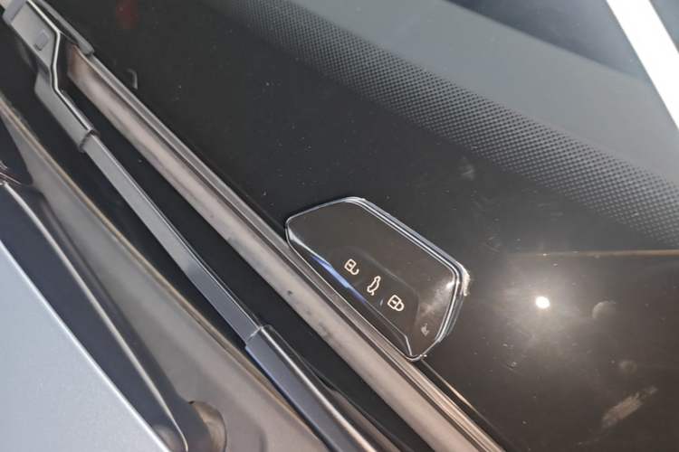 Used Volkswagen ID.4 X 2025 Smart Version Pure & Intelligent Enjoyment Edition Interior 1