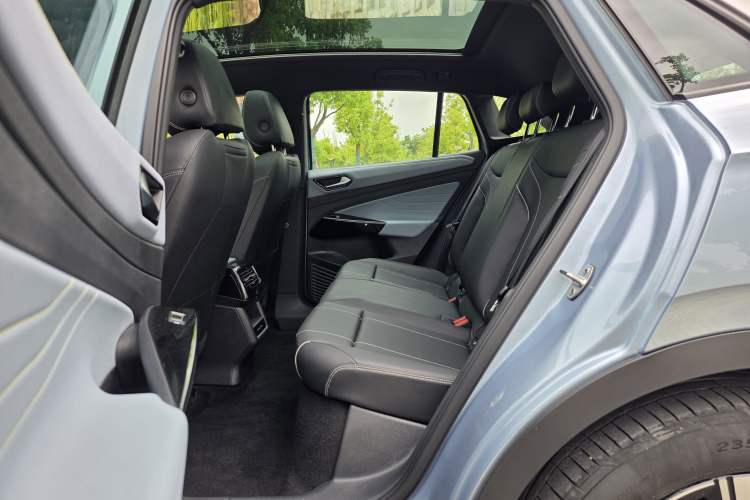 Used Volkswagen ID.4 X 2025 Smart Version Pure & Intelligent Enjoyment Edition Interior 2