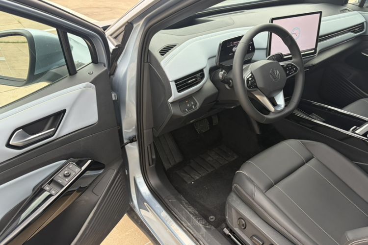 Used Volkswagen ID.4 X 2025 Smart Version Pure & Intelligent Enjoyment Edition Interior 4