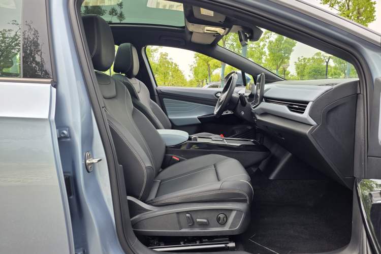 Used Volkswagen ID.4 X 2025 Smart Version Pure & Intelligent Enjoyment Edition Interior 5