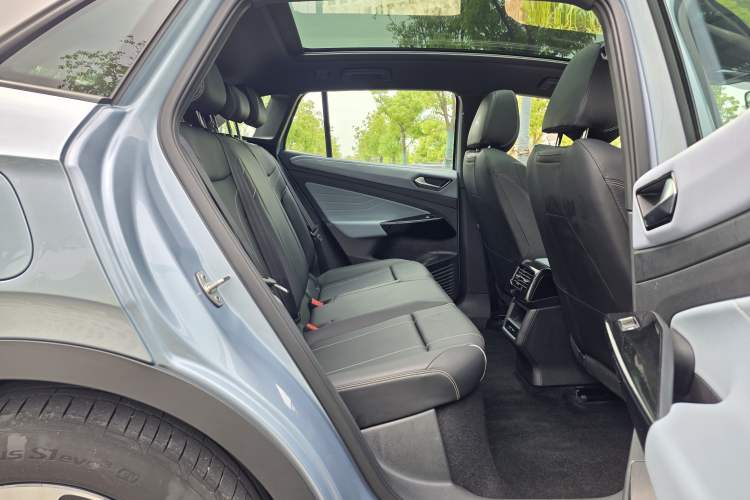 Used Volkswagen ID.4 X 2025 Smart Version Pure & Intelligent Enjoyment Edition Interior 6
