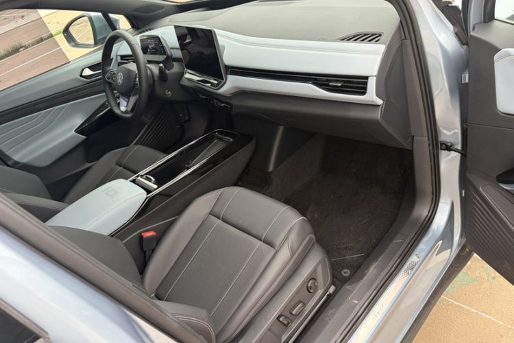 Used Volkswagen ID.4 X 2025 Smart Version Pure & Intelligent Enjoyment Edition Interior 6
