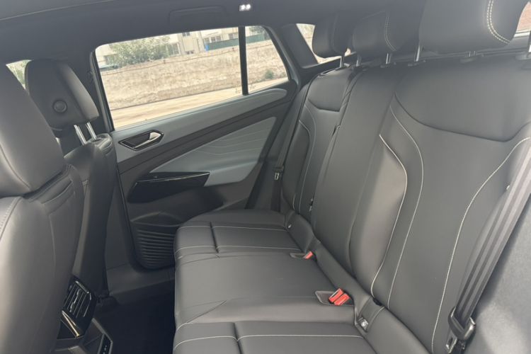 Used Volkswagen ID.4 X 2025 Smart Version Pure & Intelligent Enjoyment Edition Interior 7