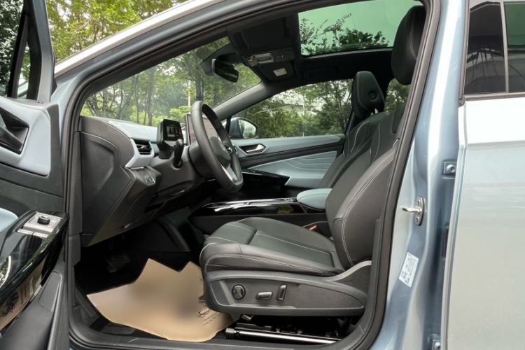 Used Volkswagen ID.4 X 2025 Smart Version Pure & Intelligent Enjoyment Edition Interior 9