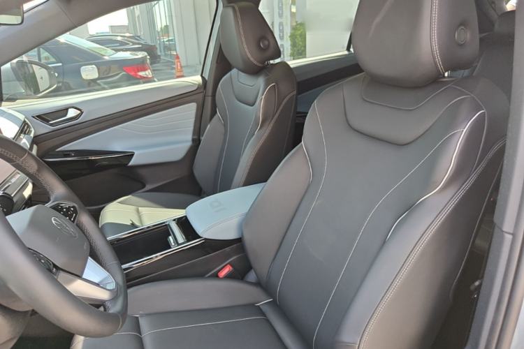 Used Volkswagen ID.4 X 2025 Revised Version Smart Edition Purely Intelligent Enjoyment Version Left Front Seat