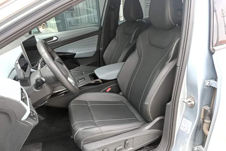Used Volkswagen ID.4 X 2025 Smart Version Pure & Intelligent Enjoyment Edition Left Front Seat