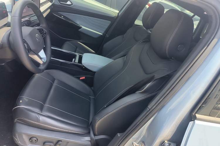 Used Volkswagen ID.4 X 2025 Smart Version Pure & Intelligent Enjoyment Edition Left Front Seat