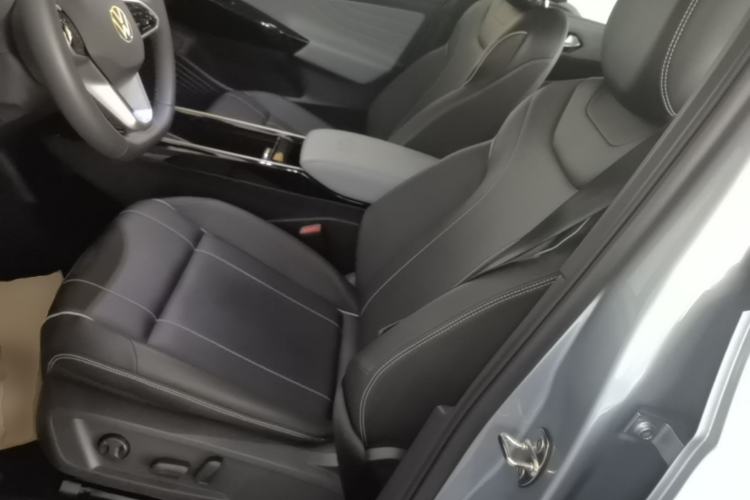 Used Volkswagen ID.4 X 2025 Smart Version Pure & Intelligent Enjoyment Edition Left Front Seat