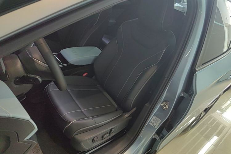 Used Volkswagen ID.4 X 2025 Smart Version Pure & Intelligent Enjoyment Edition Left Front Seat
