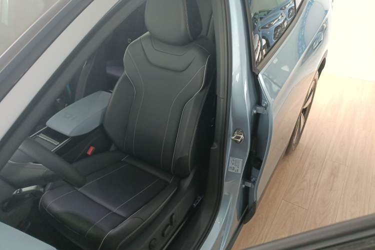 Used Volkswagen ID.4 X 2025 Smart Version Pure & Intelligent Enjoyment Edition Left Front Seat